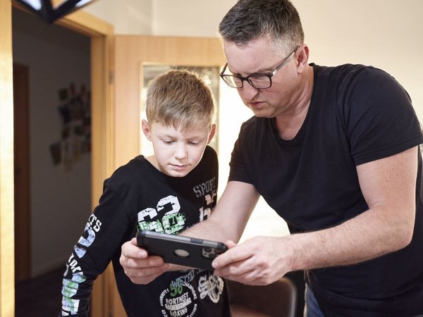 AWO fordert Medienbildung, die auch Eltern und Fachkräfte einbezieht